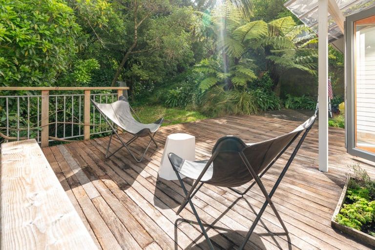 Photo of property in 16 Saint John Street, Aro Valley, Wellington, 6011