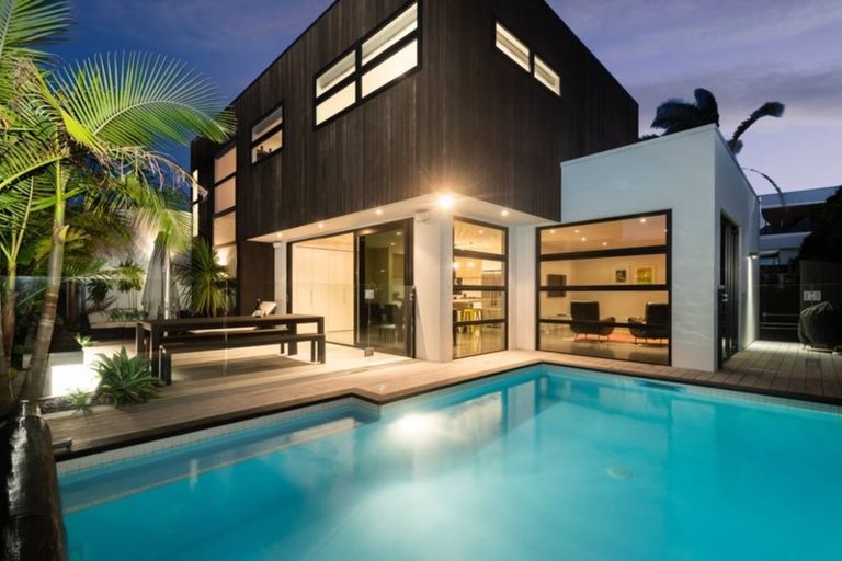 Photo of property in 147b Marine Parade, Mount Maunganui, 3116