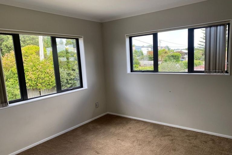 Photo of property in 813 Te Atatu Road, Te Atatu Peninsula, Auckland, 0610
