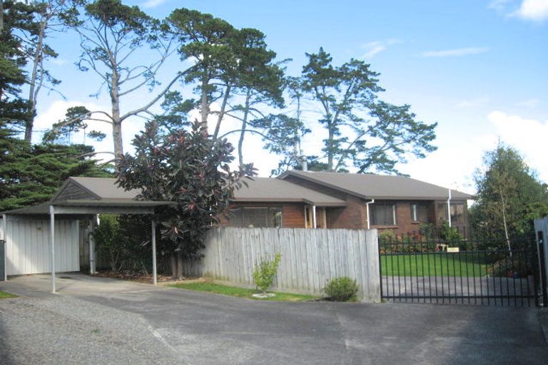 Photo of property in 1/30 De Quincey Terrace, Highland Park, Auckland, 2010