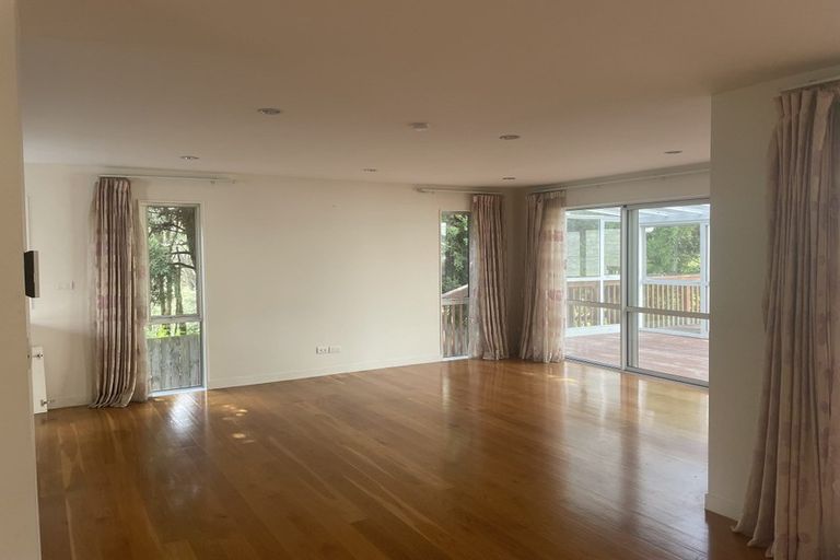 Photo of property in 25a Schnapper Rock Road, Greenhithe, Auckland, 0632
