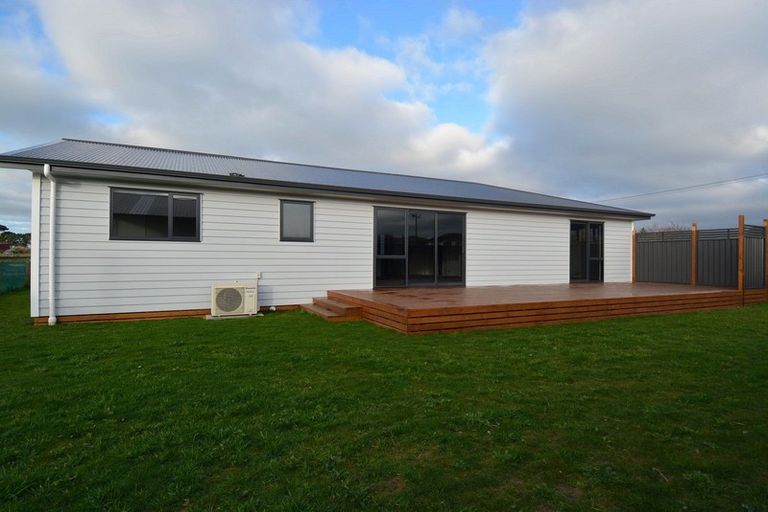 Photo of property in 85 Kilmarnock Street, Wallacetown, 9816