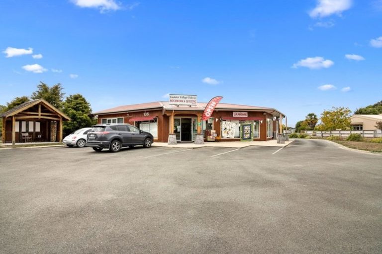 Photo of property in 136 Aranui Road, Mapua, 7005