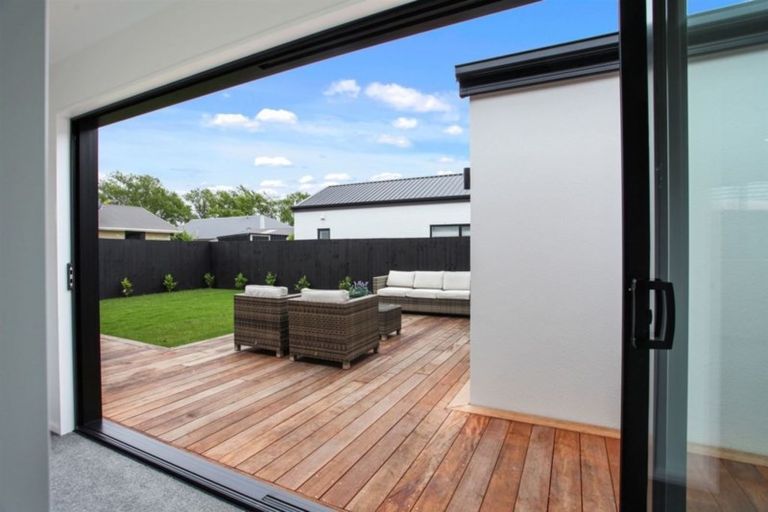 Photo of property in 94 Sarabande Avenue, Redwood, Christchurch, 8051