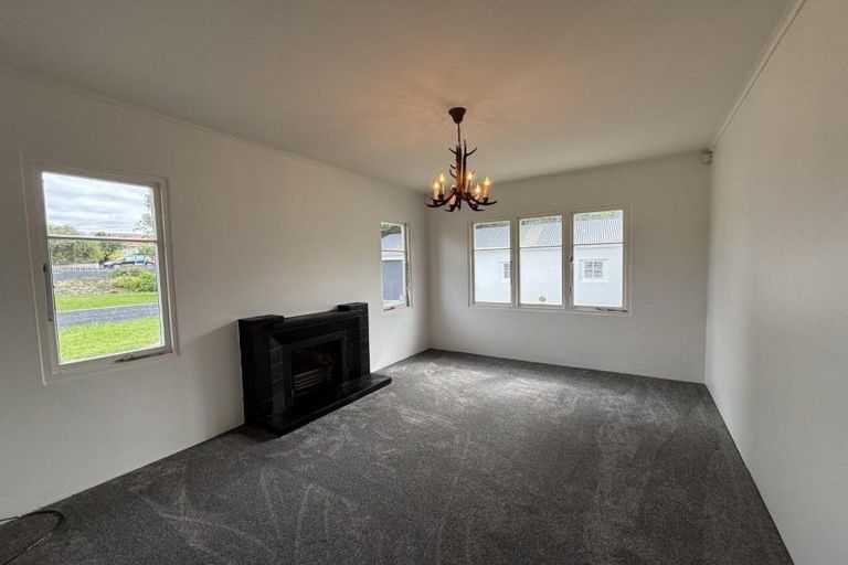 Photo of property in 33 Burns Street, Tawhero, Whanganui, 4501