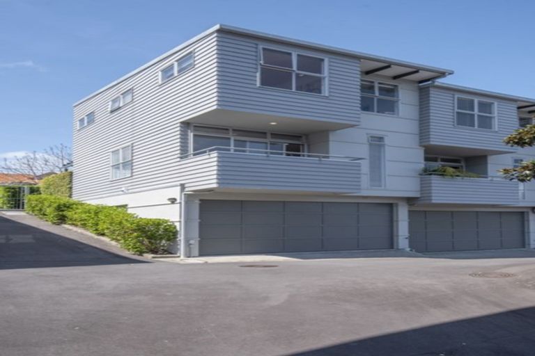 Photo of property in Habitat Apartments, 5/31 Byron Avenue, Takapuna, Auckland, 0622