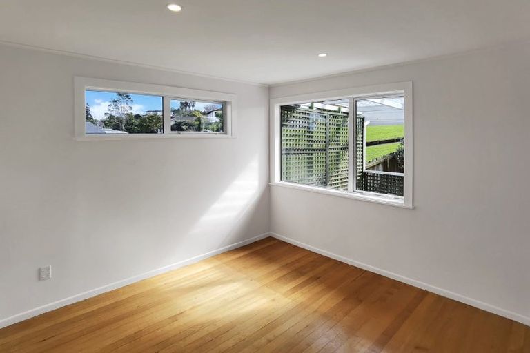 Photo of property in 11 Sycamore Drive, Sunnynook, Auckland, 0620