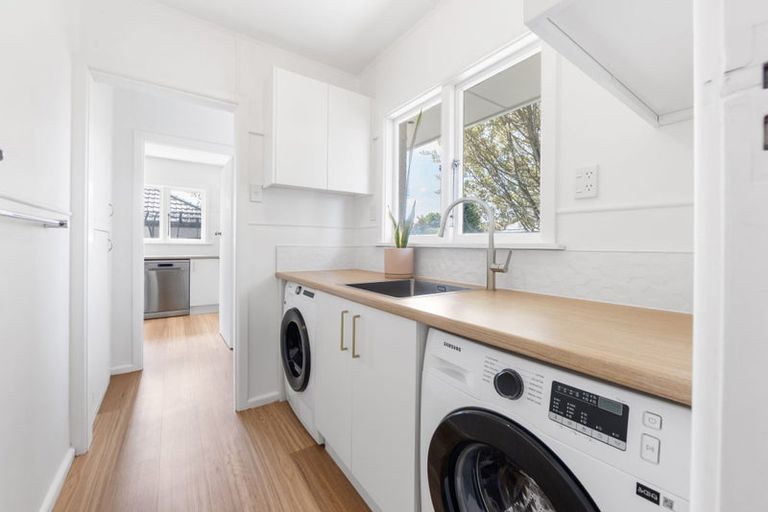 Photo of property in 1/420 Memorial Avenue, Burnside, Christchurch, 8053