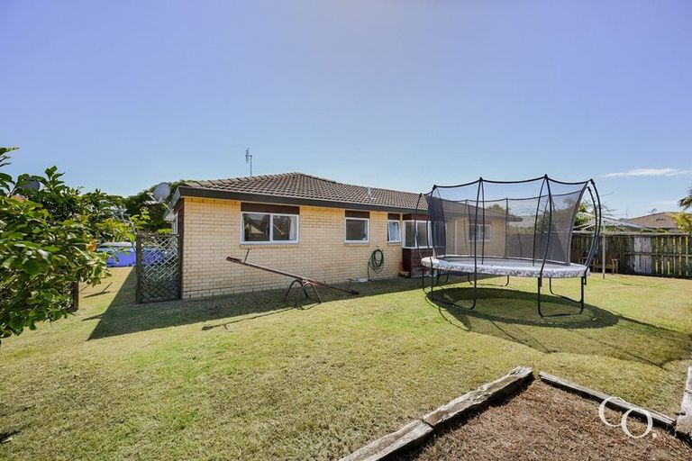 Photo of property in 15 Dalton Drive, Papamoa Beach, Papamoa, 3118