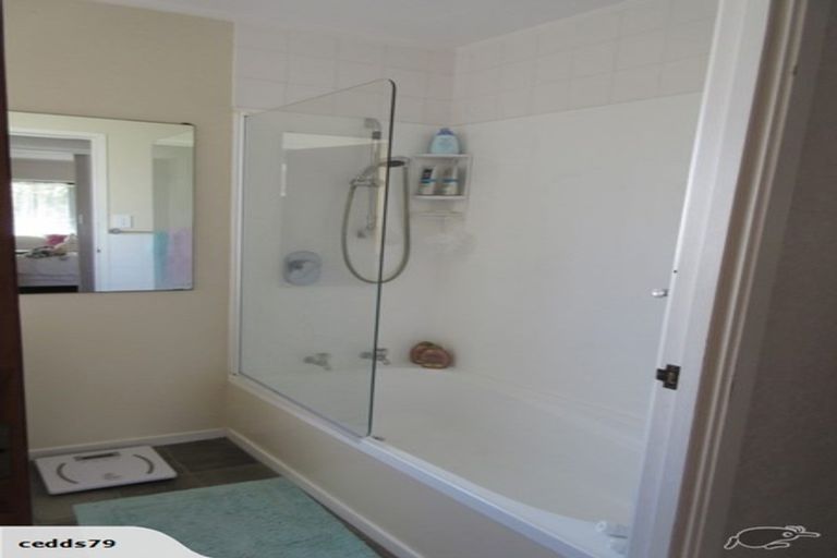 Photo of property in 1/47 De Quincey Terrace, Highland Park, Auckland, 2010