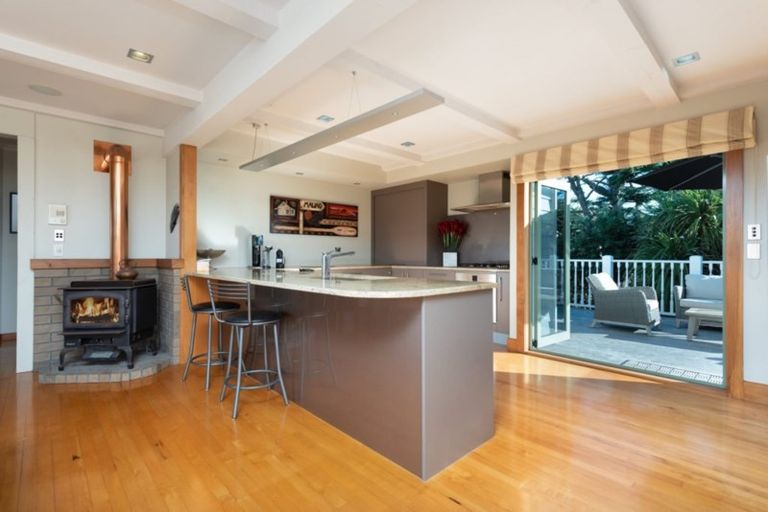 Photo of property in 96 Oceanview Road, Mount Maunganui, 3116