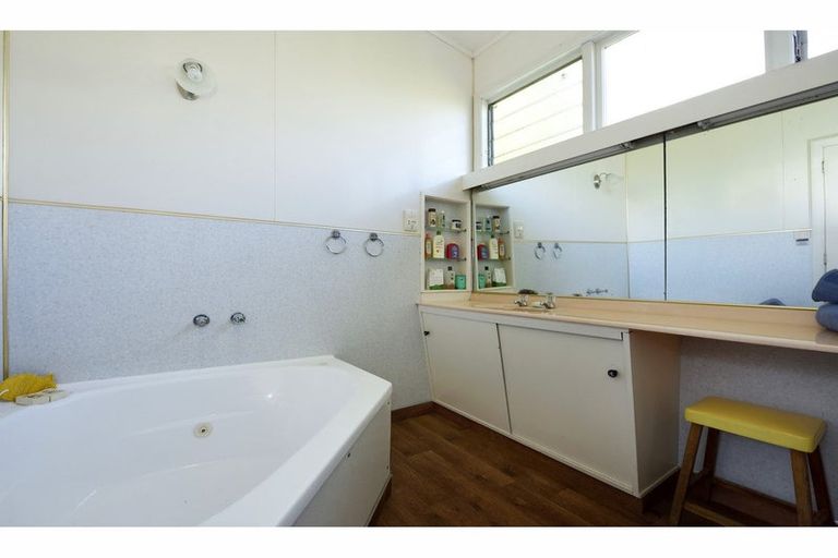 Photo of property in 117 Moana Avenue, Moana, Nelson, 7011