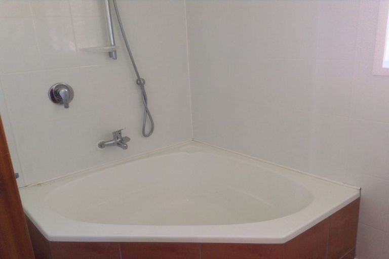 Photo of property in 14 Kallista Place, Browns Bay, Auckland, 0630