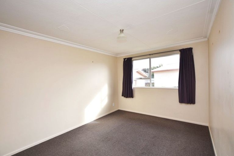 Photo of property in 15 Burns Street, Kew, Invercargill, 9812