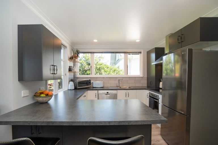 Photo of property in 19 College Street, Awapuni, Palmerston North, 4412