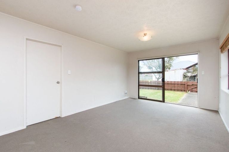 Photo of property in 2/6 Miami Street, Mangere East, Auckland, 2024