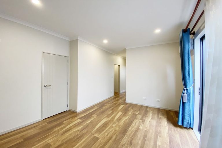 Photo of property in 17 Cooladawson Drive, Flat Bush, Auckland, 2019