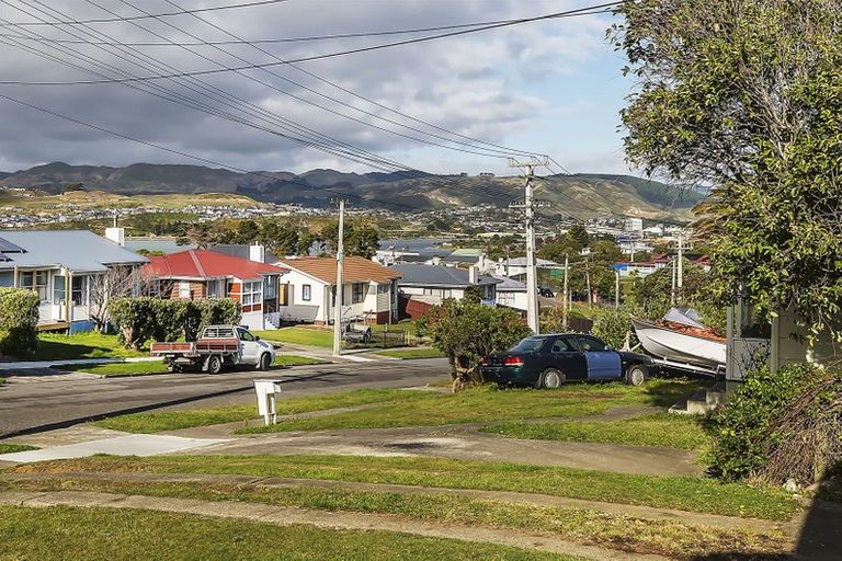 Photo of property in 38 Piko Street, Titahi Bay, Porirua, 5022