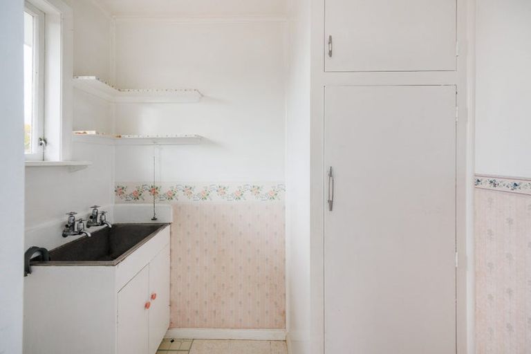 Photo of property in 5 Kaituna Street, Milson, Palmerston North, 4414