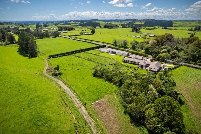 Photo of property in 1058 Mangorei Road, Mangorei, New Plymouth, 4371