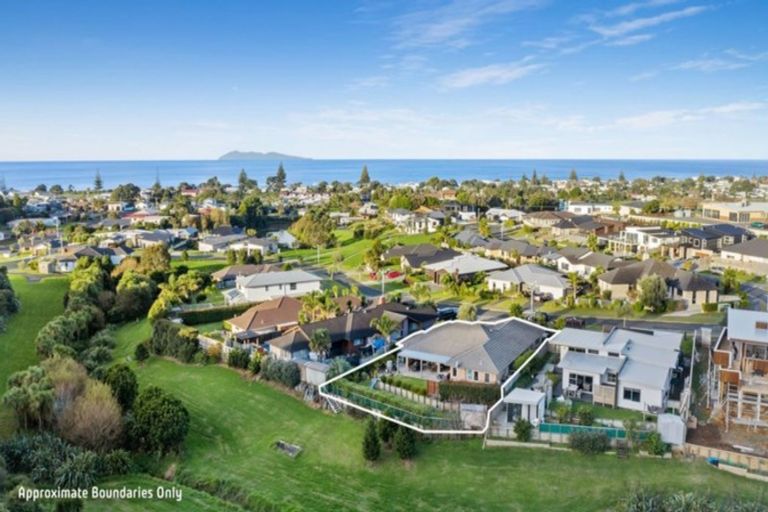 Photo of property in 36 Browns Drive, Waihi Beach, 3611