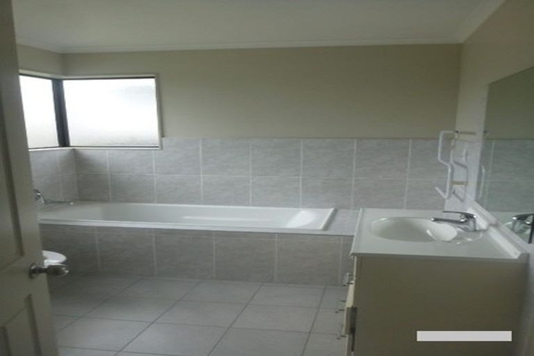 Photo of property in 91 Keri Vista Rise, Papakura, 2110