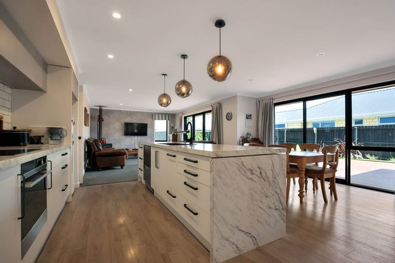 Photo of property in 21 Whiteoak Grove, Tinwald, Ashburton, 7700