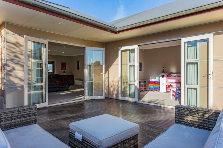 Photo of property in 70 Rowse Street, Rangiora, 7400