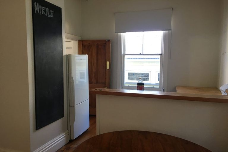 Photo of property in 13 Myrtle Crescent, Mount Cook, Wellington, 6021