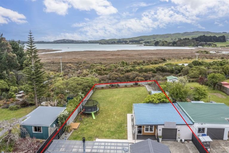 Photo of property in 23 Paekakariki Hill Road, Pauatahanui, Porirua, 5381