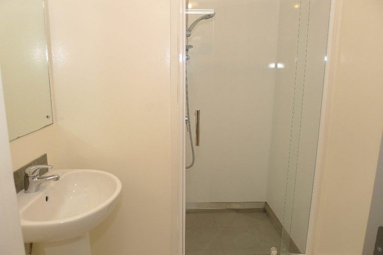 Photo of property in 54 Tiromoana Road, Raumati South, Paraparaumu, 5032