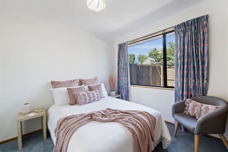 Photo of property in 1/6 Calverton Place, Halswell, Christchurch, 8025