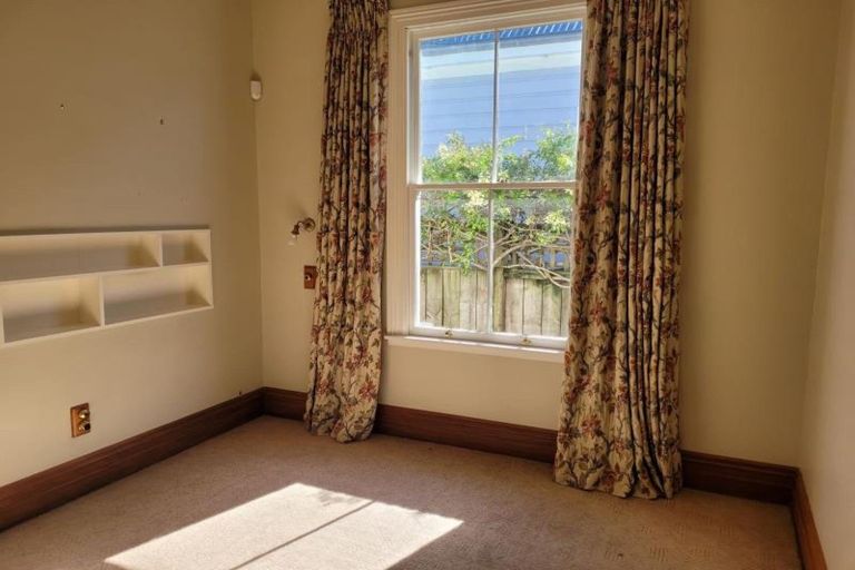 Photo of property in 62 Gover Street, New Plymouth, 4310