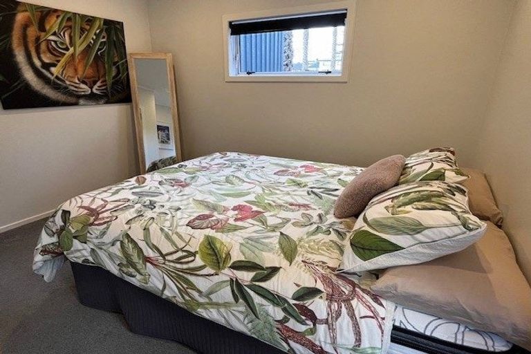 Photo of property in 49b The Esplanade, Eastern Beach, Auckland, 2012