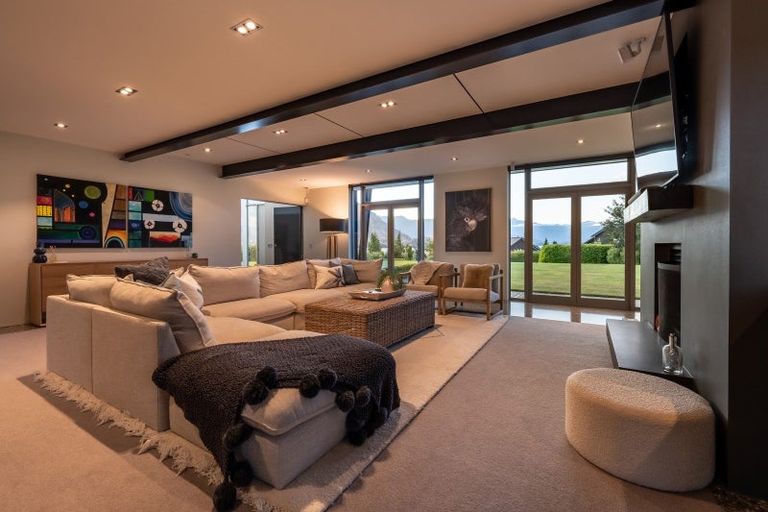 Photo of property in 35 Ridgecrest, Wanaka, 9305