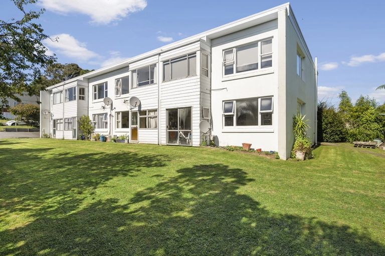 Photo of property in 3/18 Agra Crescent, Khandallah, Wellington, 6035