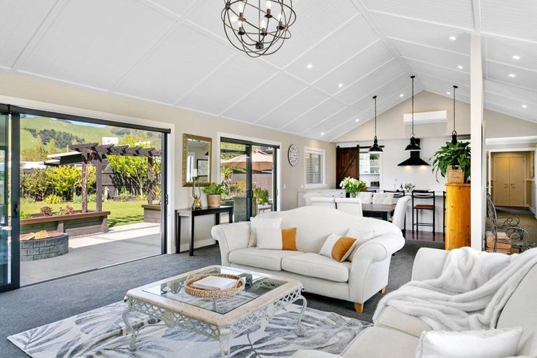 Photo of property in 1 Flaxen Way, Kinloch, Taupo, 3377