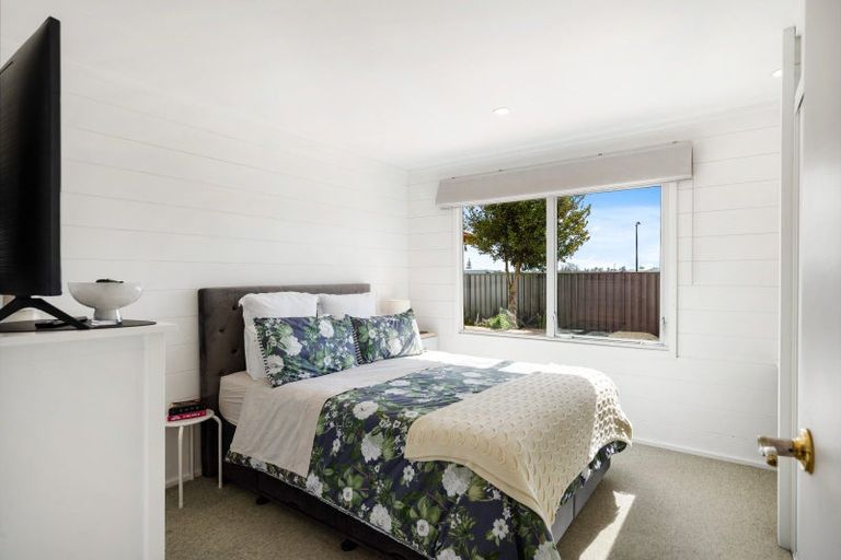 Photo of property in 83 Brookvale Road, Havelock North, 4130