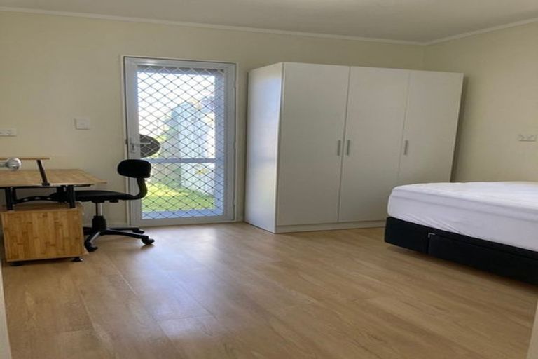 Photo of property in 55a Archibald Road, Kelston, Auckland, 0602