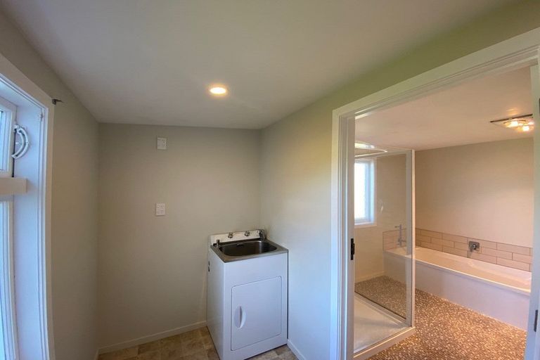 Photo of property in 3 High Street West, Waitara, 4320