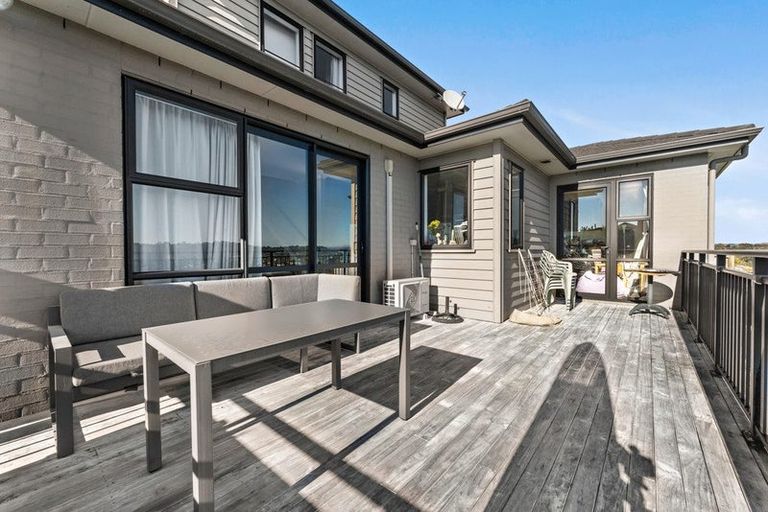 Photo of property in 11 Mauku Lane, Greenhithe, Auckland, 0632