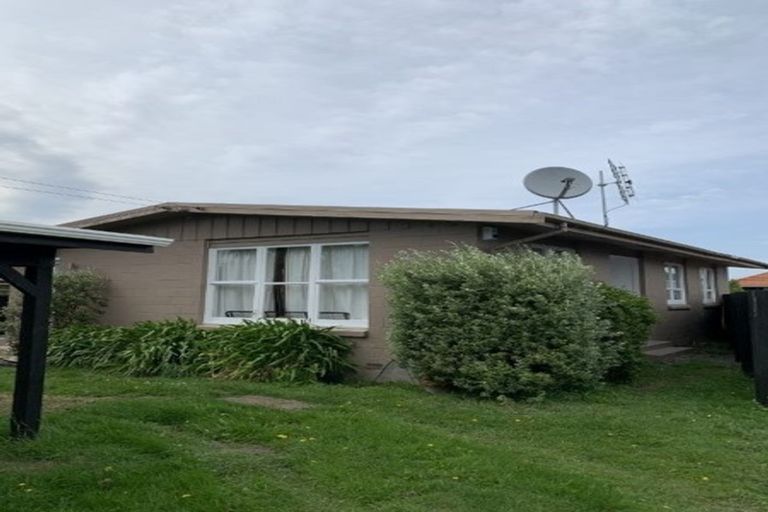 Photo of property in 33 Tuckers Road, Redwood, Christchurch, 8051