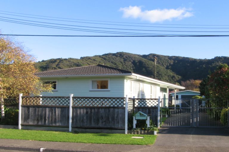 Photo of property in 49 Karamu Crescent, Wainuiomata, Lower Hutt, 5014