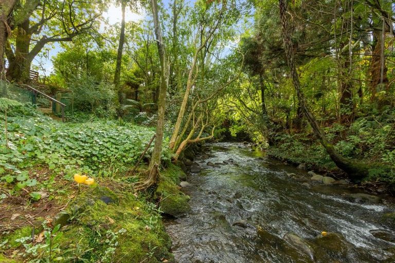 Photo of property in 19 Nikau Street, Inglewood, 4330