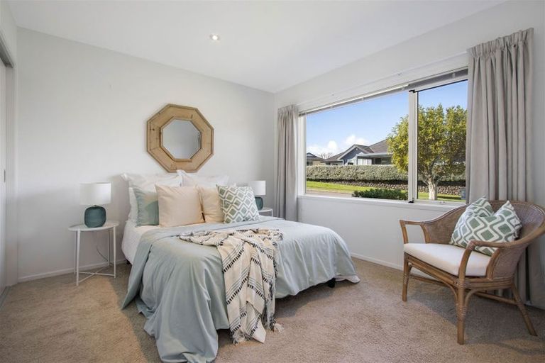 Photo of property in 10 Riverside Place, Katikati, 3129