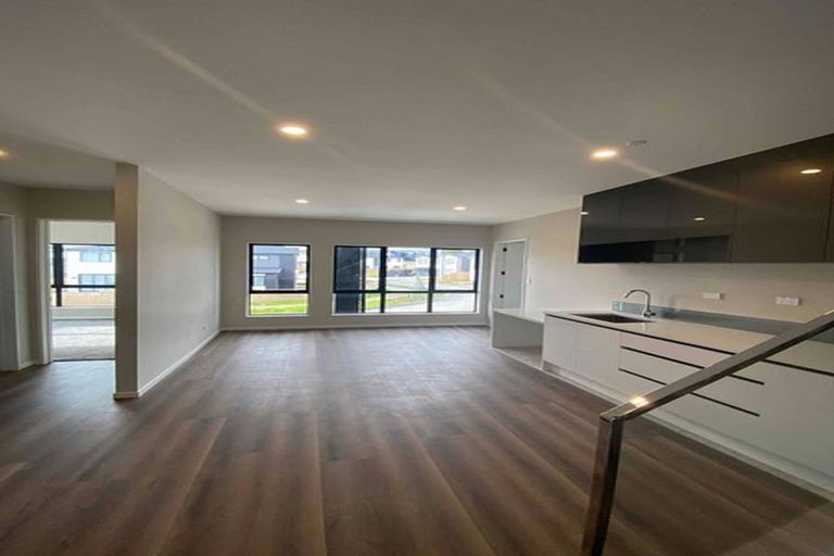 Photo of property in 24 Bendridge Street, Flat Bush, Auckland, 2019
