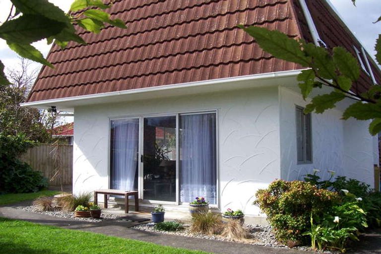 Photo of property in 8d Wainui Road, Waiwhetu, Lower Hutt, 5010