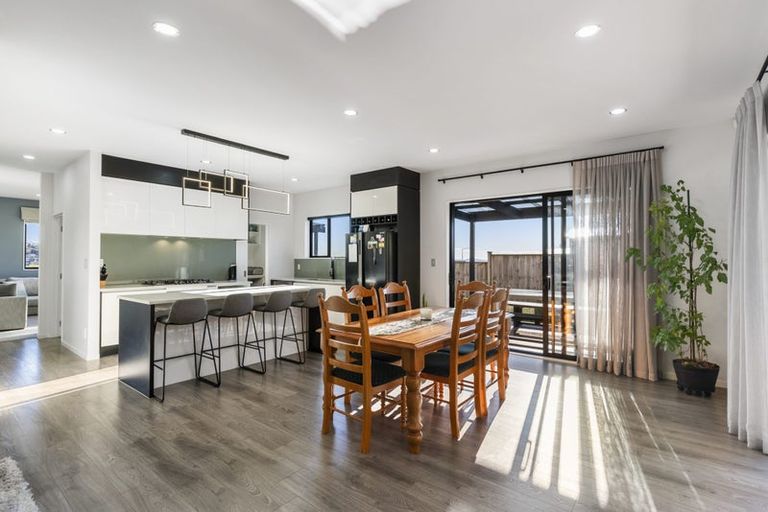 Photo of property in 17 Annmarie Avenue, Totara Park, Auckland, 2019