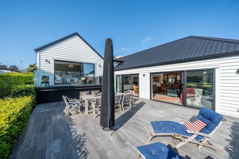 Photo of property in 285 Cannon Hill Crescent, Mount Pleasant, Christchurch, 8081