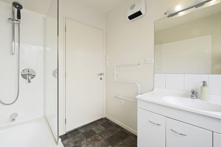 Photo of property in 25 Sherwin Avenue, Albert Town, Wanaka, 9305